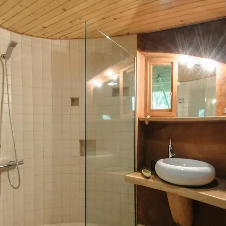 Omaya Fairytale House Gæstehus